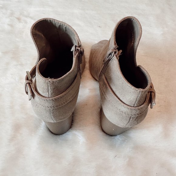 APT9 Open Toe Suede Ankle Boots - Picture 3 of 3